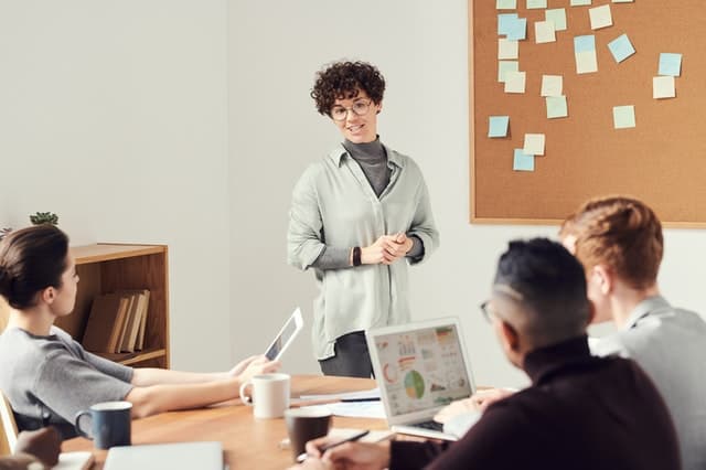 How to Brainstorm Productively: Tips to Make It Worthwhile