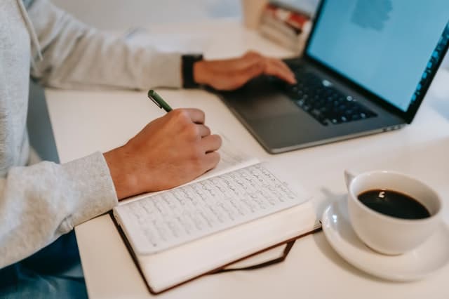Things to Ask When Deciding Whether to Keep Old Content